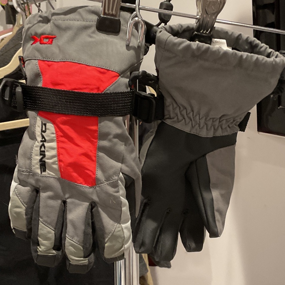 Dakine Gray and Red Ski Gloves